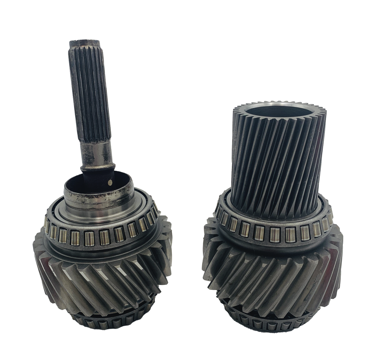 

Комплект шестерней с выходным валом на передний кардан Шестерни раздатки АКПП 722.9 Mercedes W221 A2212710248