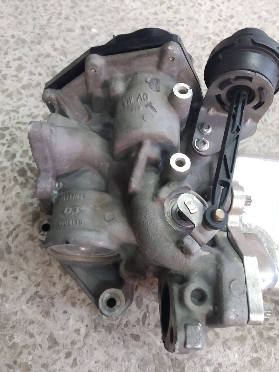 

Клапан EGR Audi A4 B8 A5 A6 C7 Q5 2.0TDI 2008-16 03L131512CB 03L131512BQ 03L131512DT