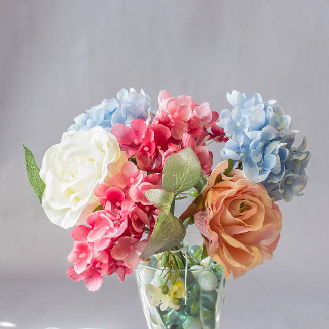 

Букет Дублер Гортензия и роза персиковая