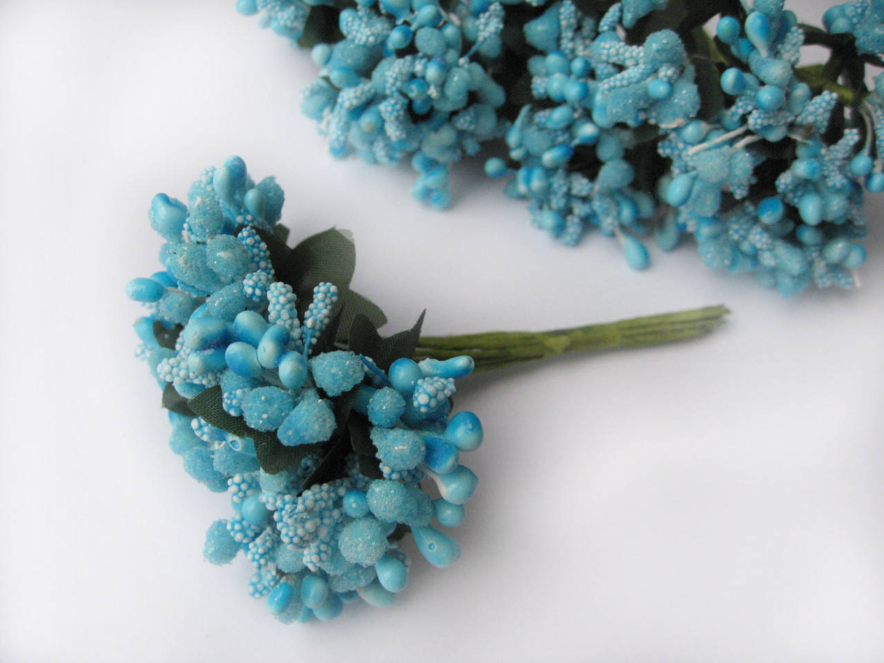 

Тычинки на веточках (незабудки) голубые