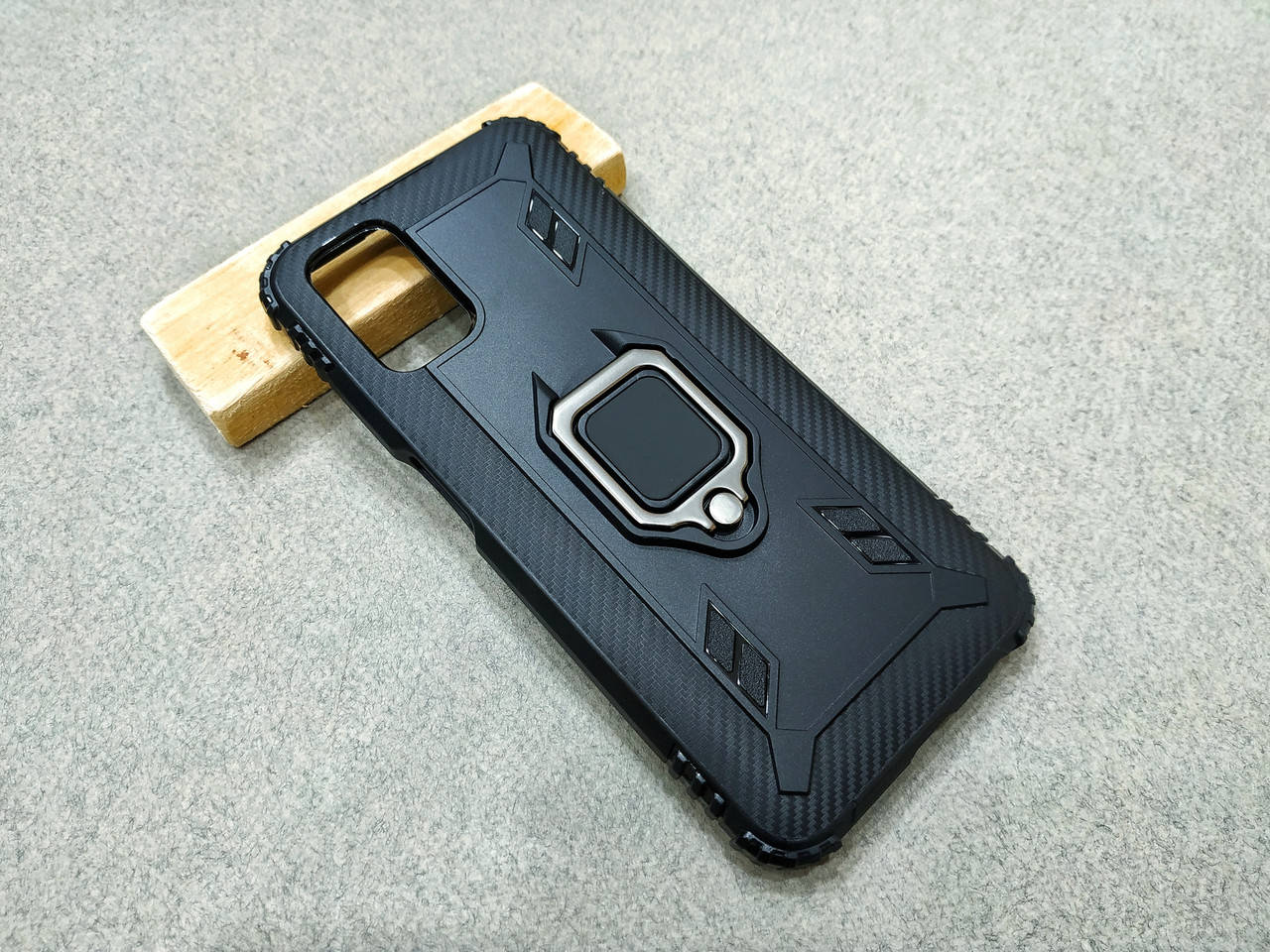 

Противоударный чехол бампер с кольцом подставкой для Oppo A52 черный резиновый