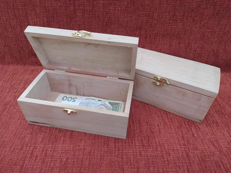 

Деревянная шкатулка купюрниця 20*10*9 см (фурнитура в комплекте)