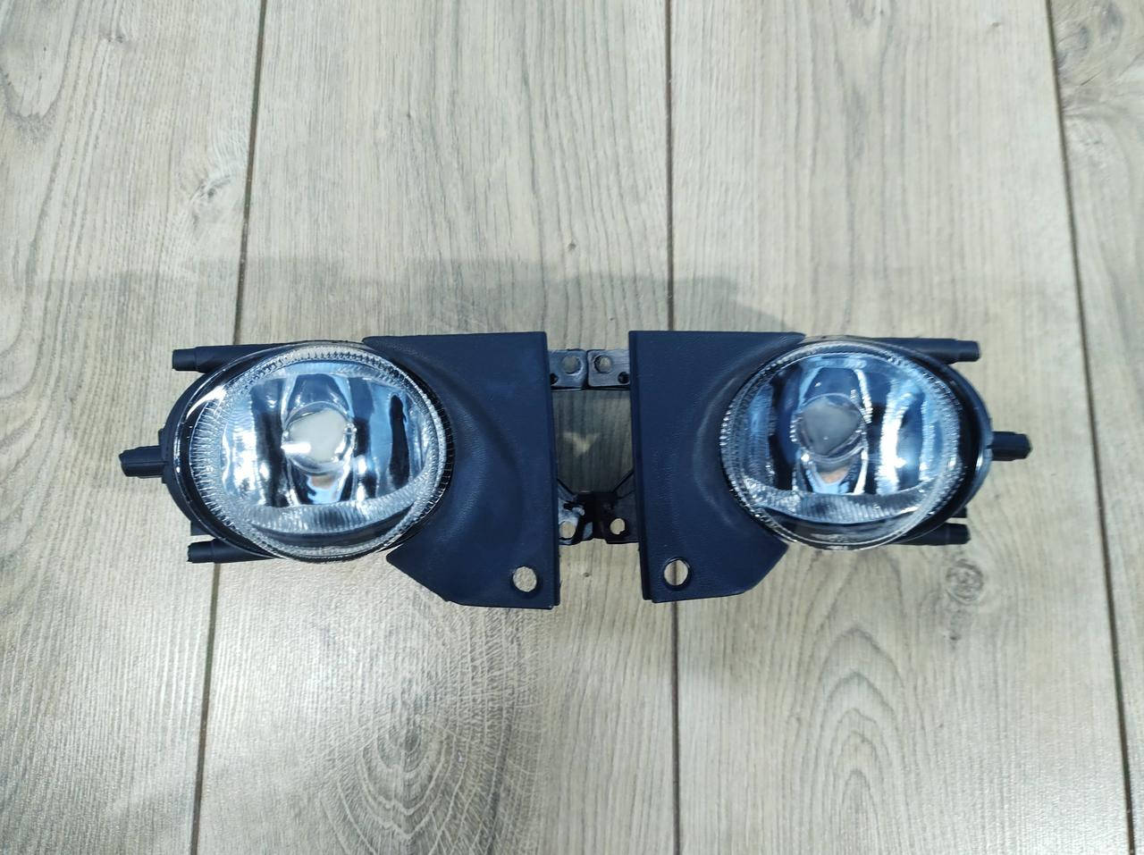 

Противотуманки на BMW 5 Series E39 2000-2003 левая правая птф туманки