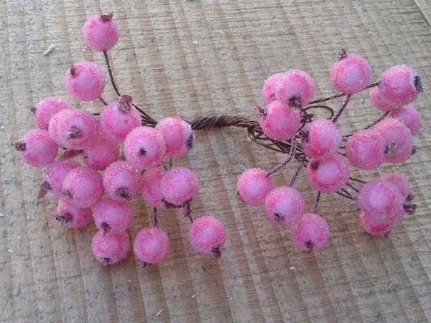 

Ягодки "морозные" розовые