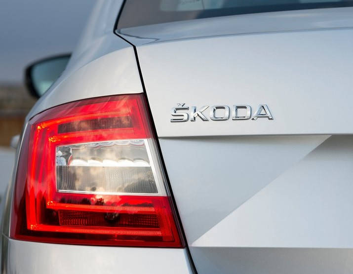 

Эмблема надпись багажника Skoda new