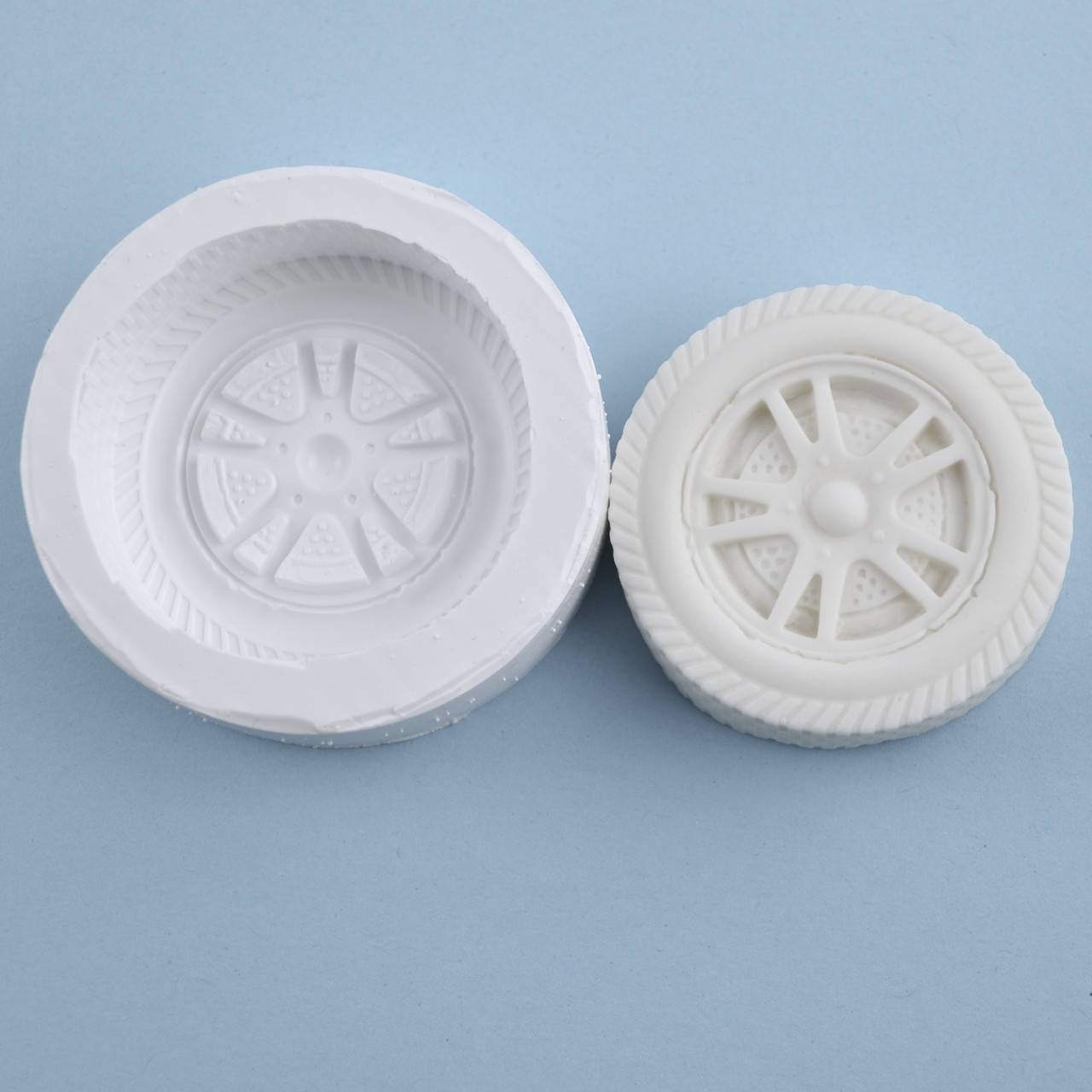 

Силиконовый молд Колесо большое 7х7 см