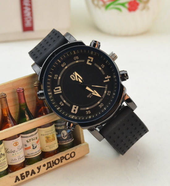 

Часы наручные QF Submarine black