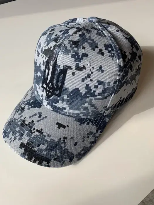 

Кепка / бейсболка - Пиксель