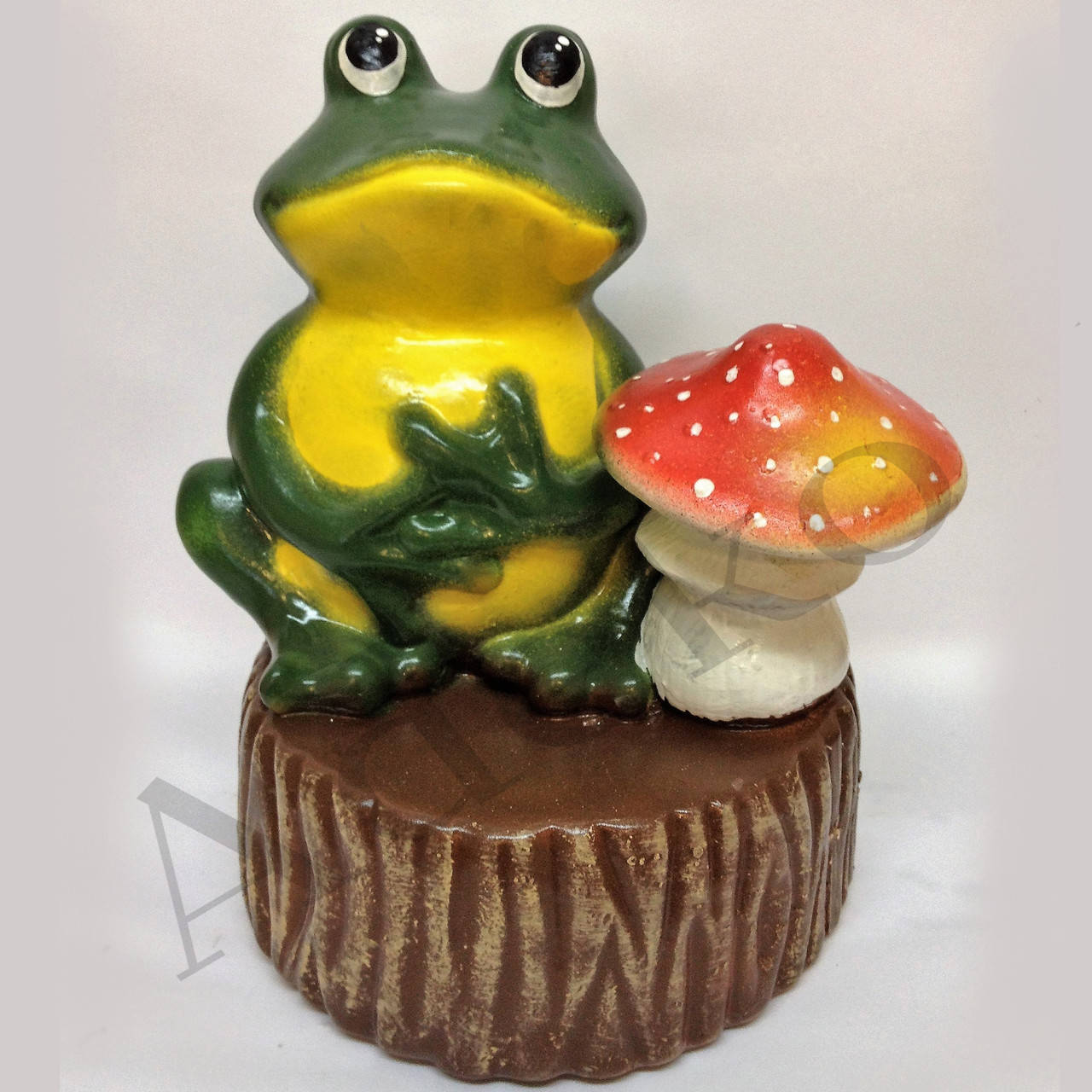 

Фигурка на дачу Лягушка на пеньке 35 см