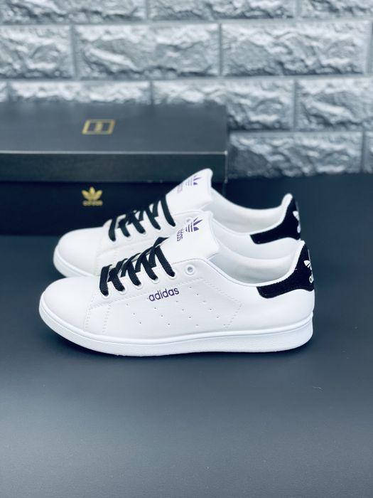 

Кроссовки Адидас белые кросовки Adidas Новинка 2022 43, 43, Весна/Лето, Белый