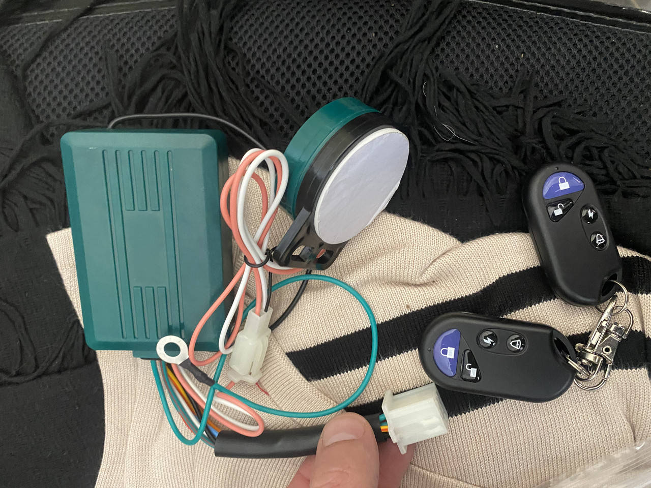 

Сигнализация для мототехники ( 2 брелка)