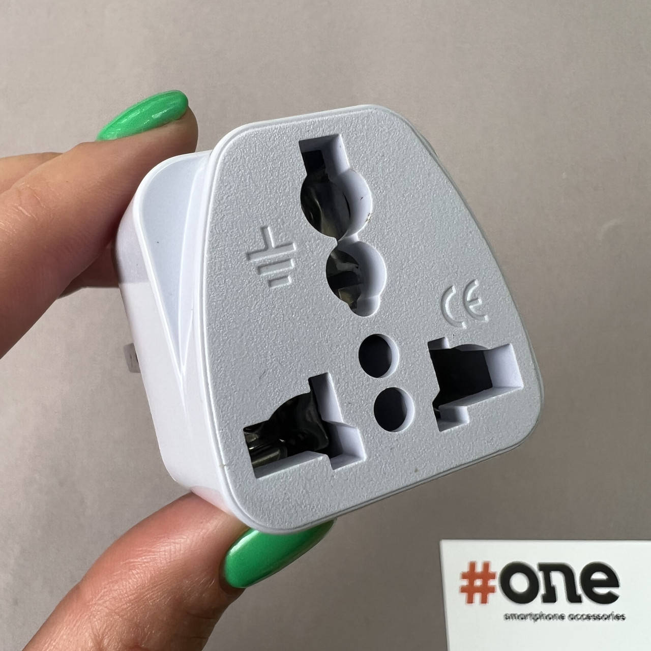 

Сетевой переходник с английской американской китайской вилки на европейскую универсальный переходник белый