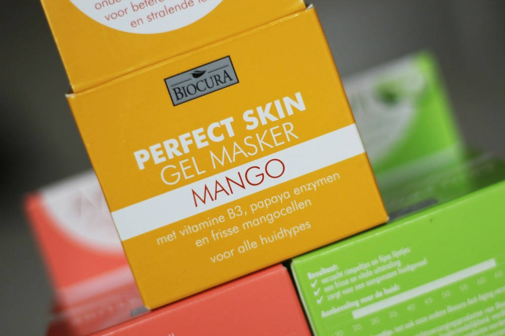

Маска для лица с экстрактом папаи и манго Biocura gel masker Mango 50 мл