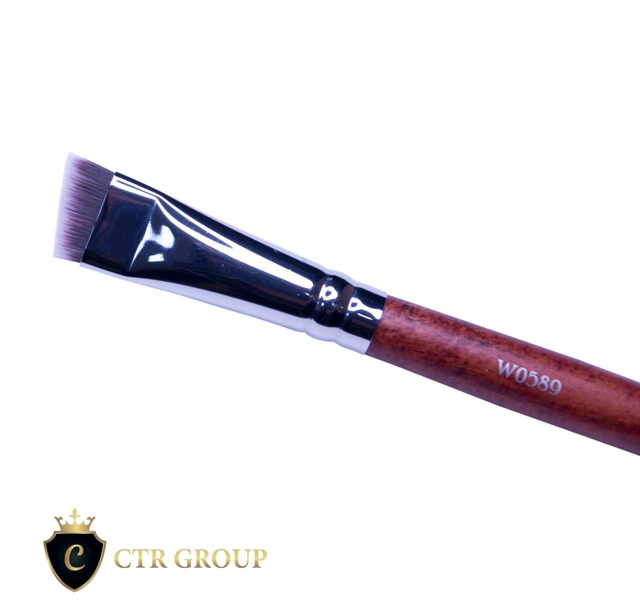 

Кисть для бровей CTR W0589