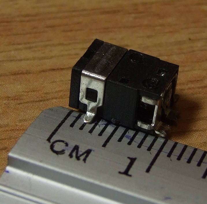 

J001 Разъем, гнездо питания для планшетов 3,5 -1.3 mm