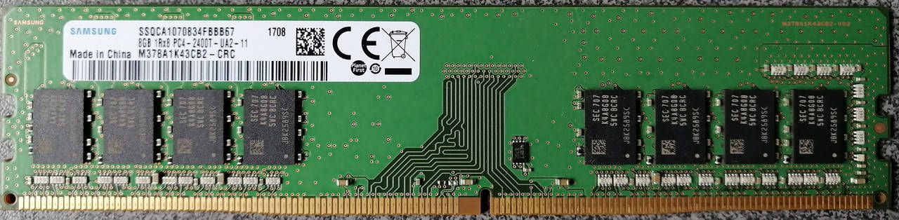 

Оперативная память для ПК Samsung DDR4-2400 8GB (M378A1K43CB2-CRC) PC4-19200