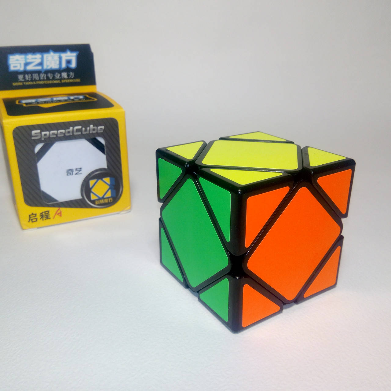 

Скьюб QiYi MoFangGe Skewb Black