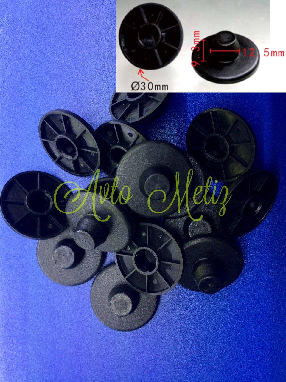 

Клипса крепления коврика Audi Seat Skoda Volkswagen 8E08642299B9