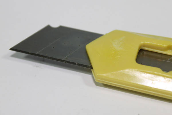 

Нож канцелярский 15см