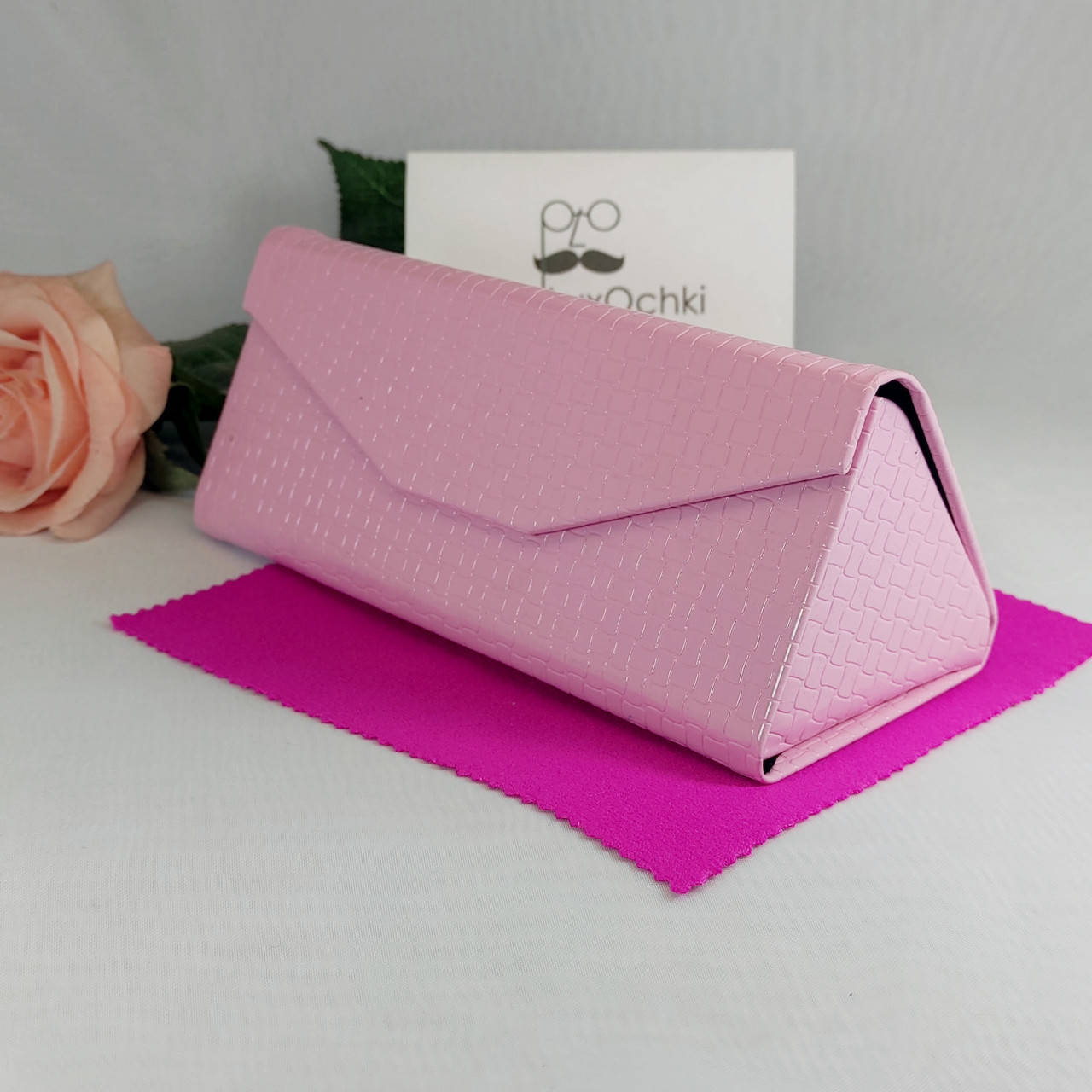 

Жесткий футляр-трансформер для солнцезащитных очков розовый