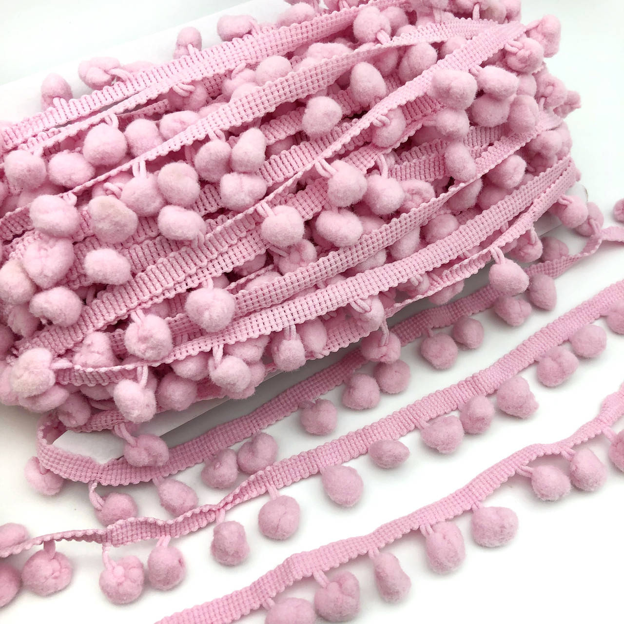 

Тесьма с помпонами пыльно-розовый Ø 1 см, Пыльная роза