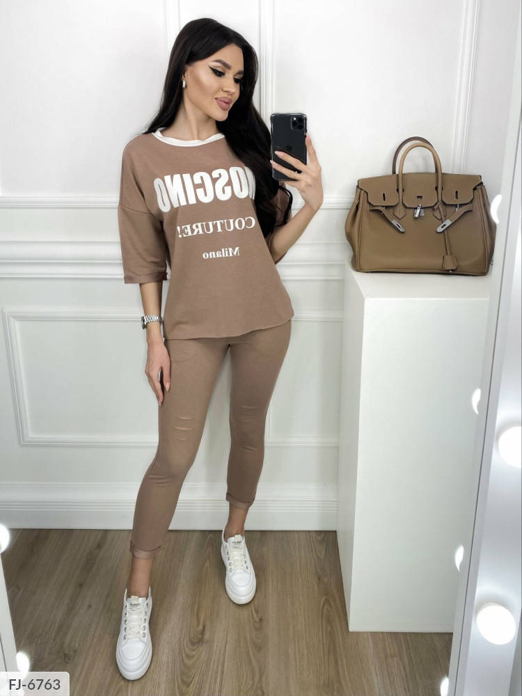 

Прогулочный костюм женский *MOSCHINO* двунитка (46) "NK Collection" недорого от прямого поставщика AP