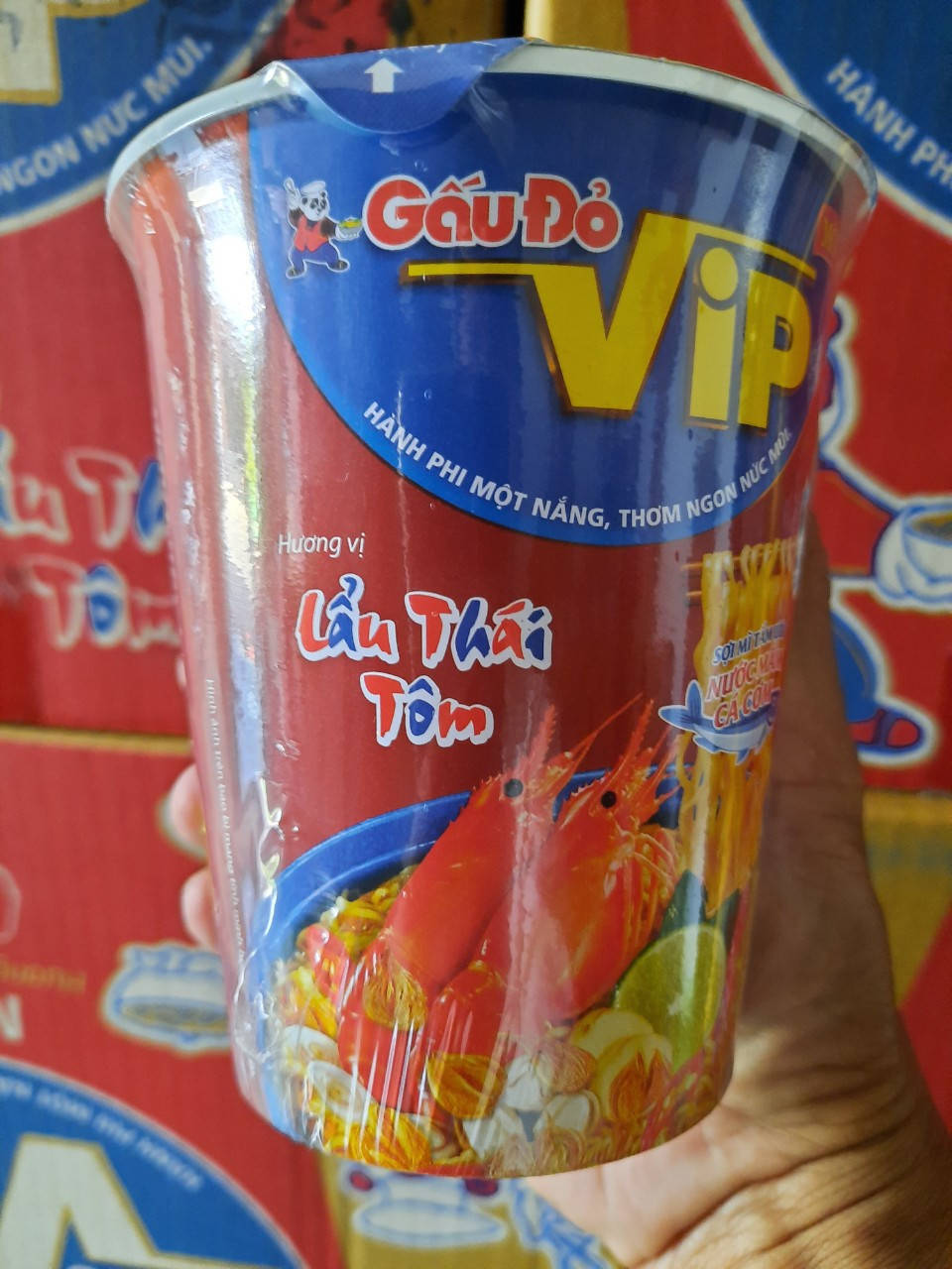 

Вьетнамская мивина Gấu Đỏ в стакане со вкусом том ям