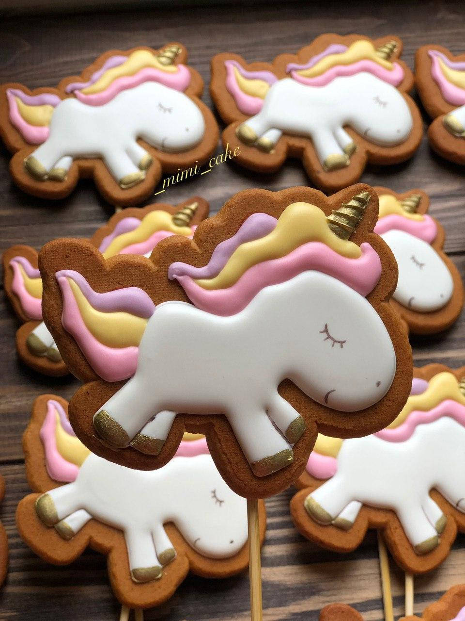 

3D формочки-вырубки для пряников "Единорожек 17"