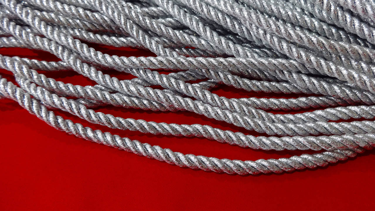 

Шнур шторный 5 мм серебро люрекс