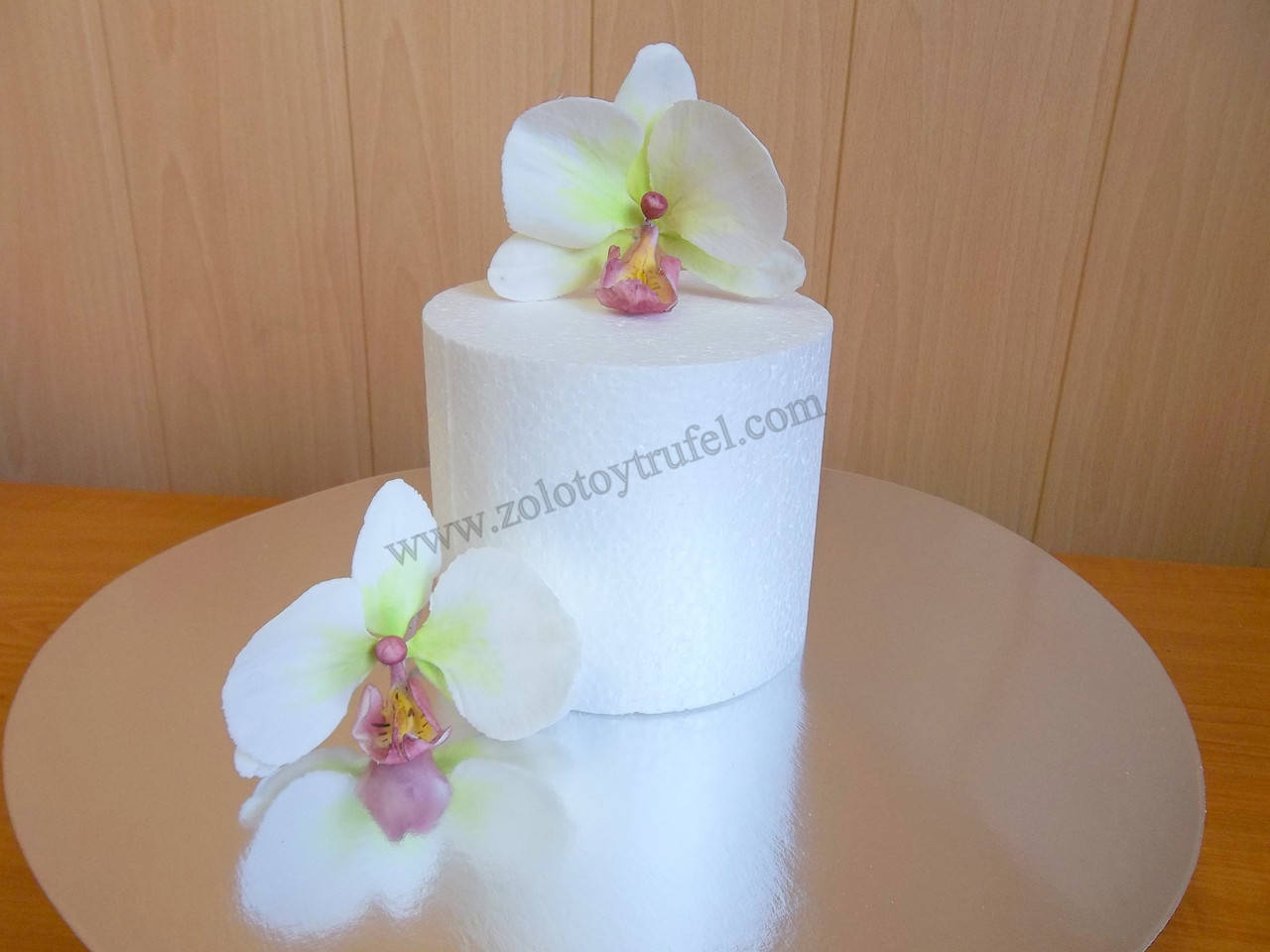 

Муляж для торта из пенопласта - круг Ф 14 см h 10 см