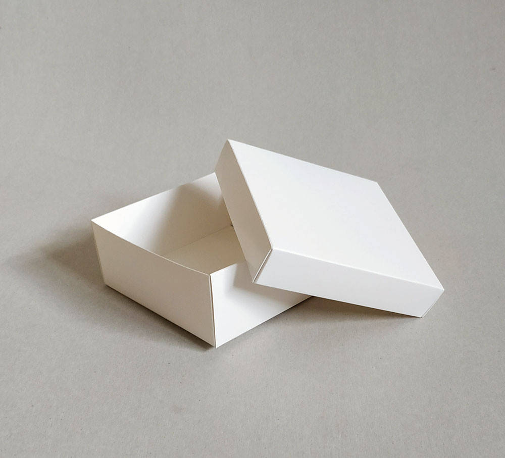 

Коробка подарочная 150х150х50 мм., Белый