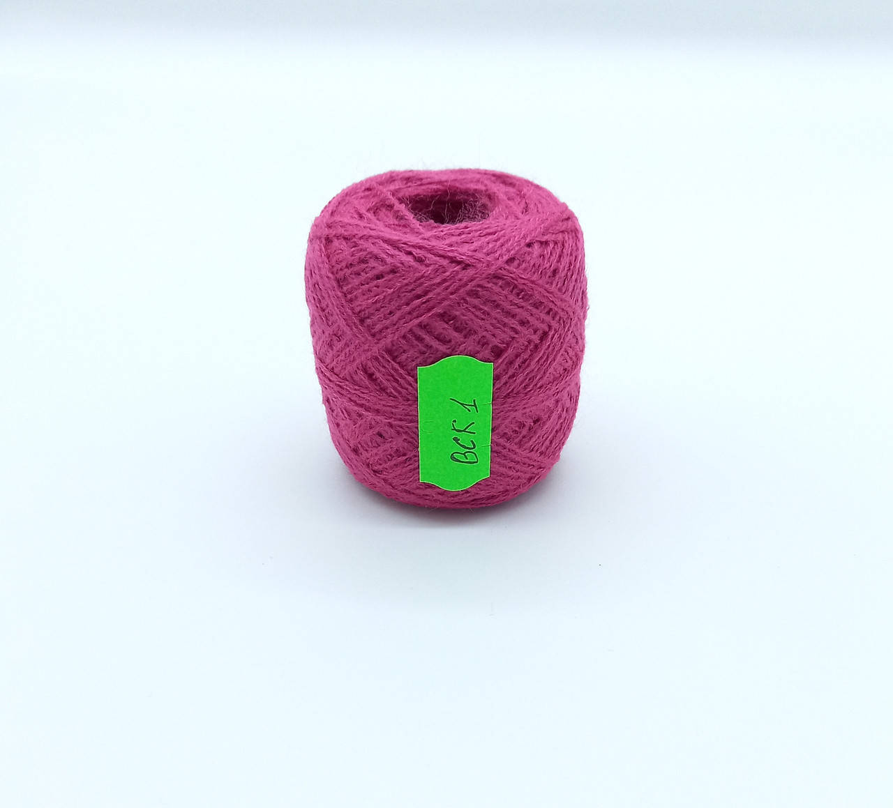 

Нитка акрилова 10 гр. для вишивання ВСК1