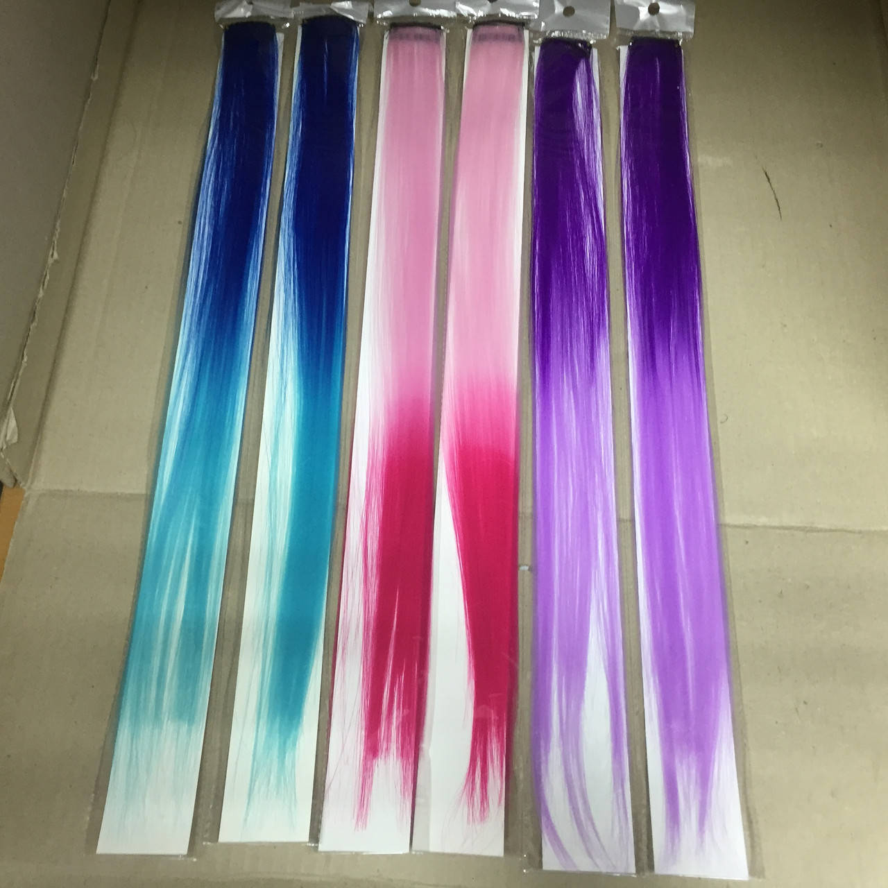 

Пряди цветные на клипсах 50 см. набор 6 шт.