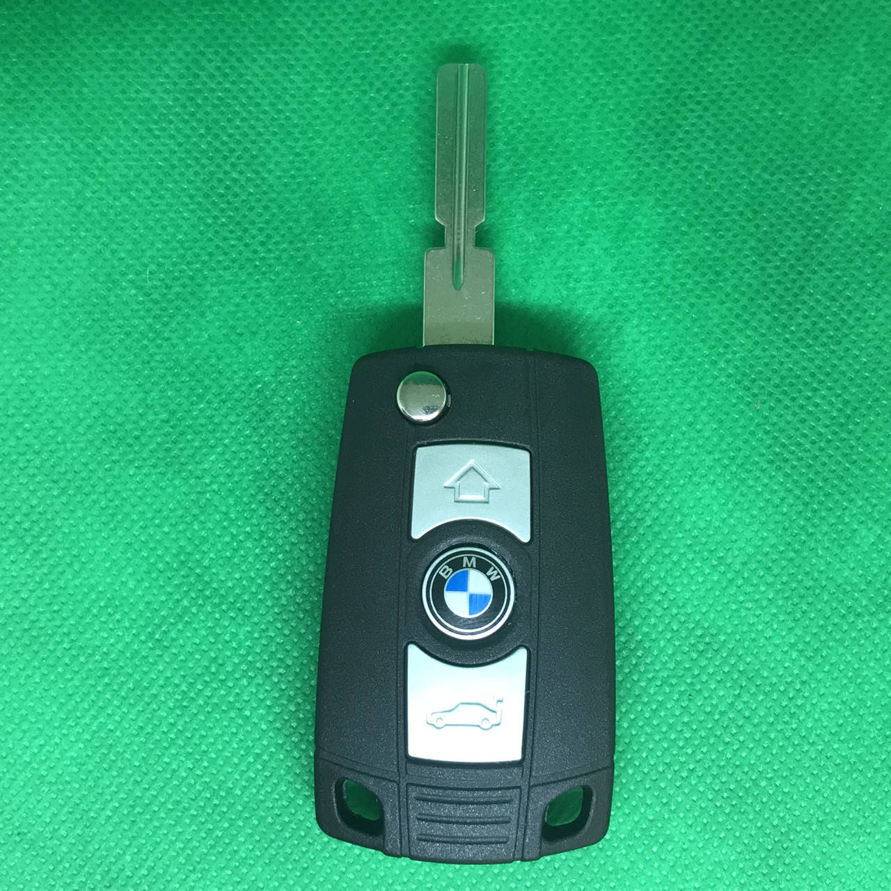 

Корпус ключа для переделки в выкидной ключ BMW E30, Е34, Е36, Е38, Е39 (БМВ) 3 - кнопки, лезвие HU5