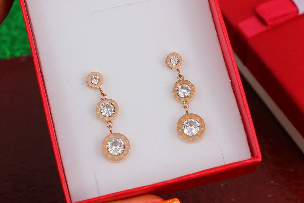 

Серьги гвоздики Xuping Jewelry 3 колечка 3,3 см золотистые