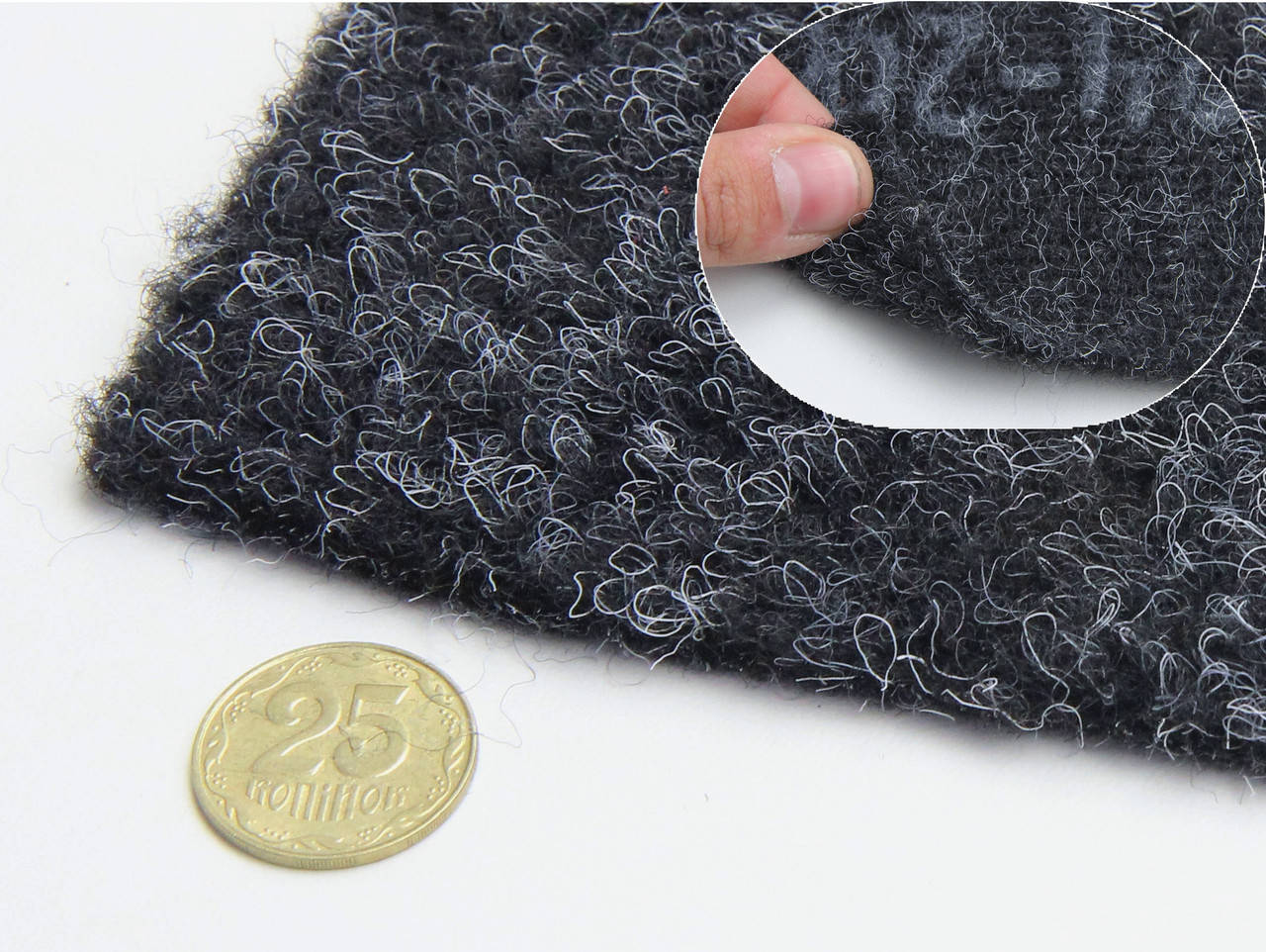 

Автомобильный ковролин тягучий, серо-черный, ширина 200см, Польша .