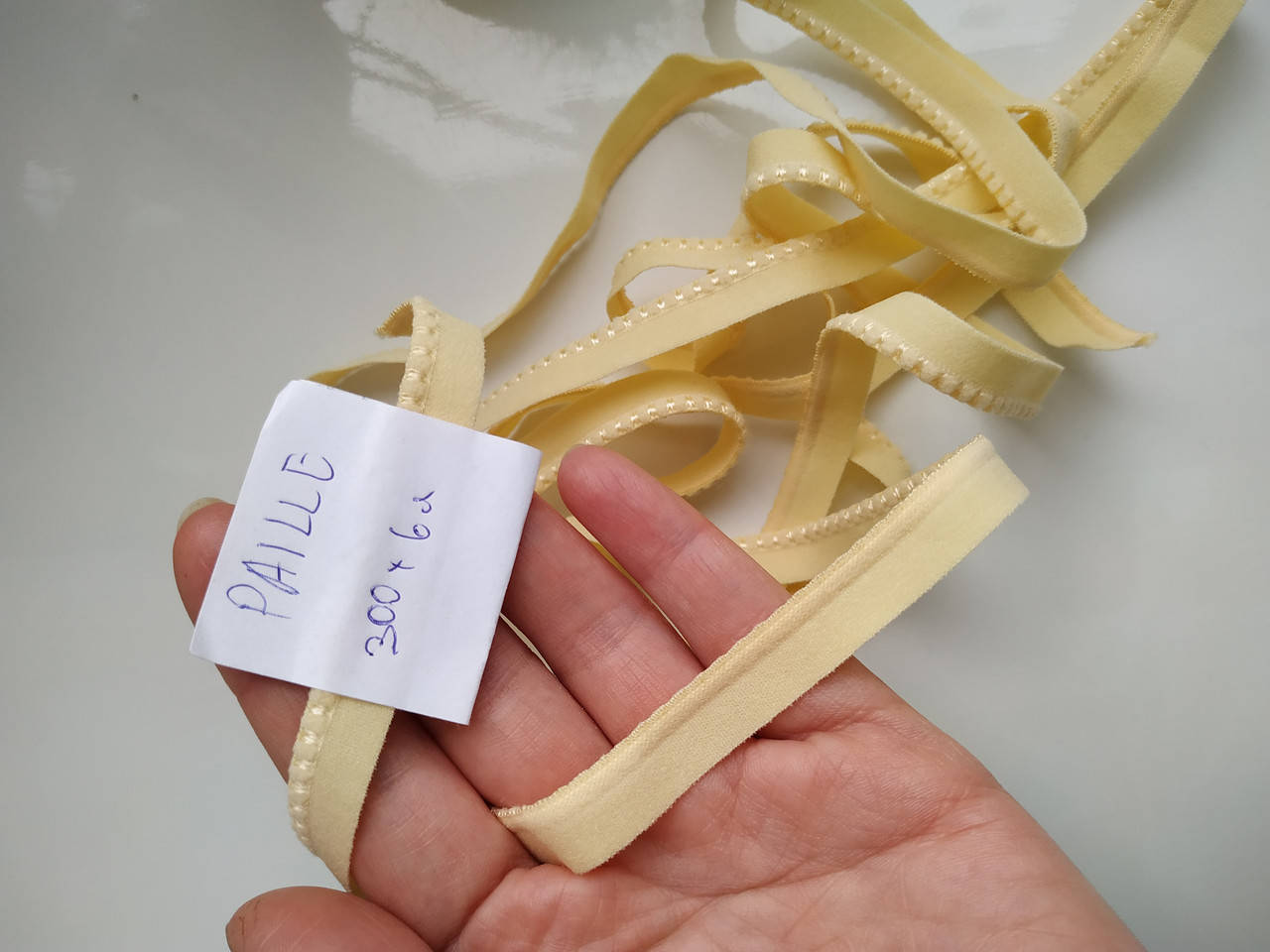 

Резинка для шитья трусиков с фестонами швейная желтая