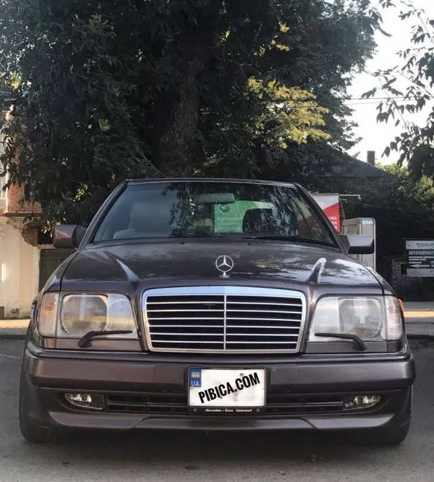 

Бампер AMG 2 Mercedes w124 (Мерседес 124 амг 2), Черный
