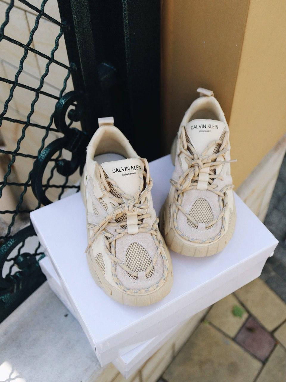 

Женские кроссовки Calvin Klein beige, Разные цвета