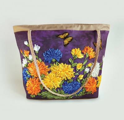 

Набор для творчества My creative bag Сумка, вышитая лентами и бисером Хризантемы