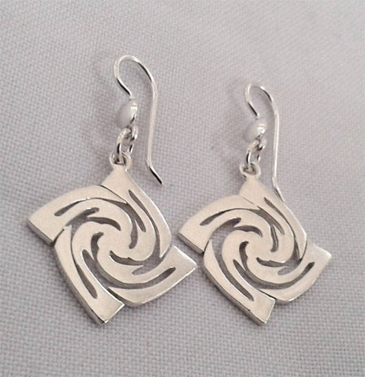 

"Знич" серьги на крючках из серебра 925-ой пробы