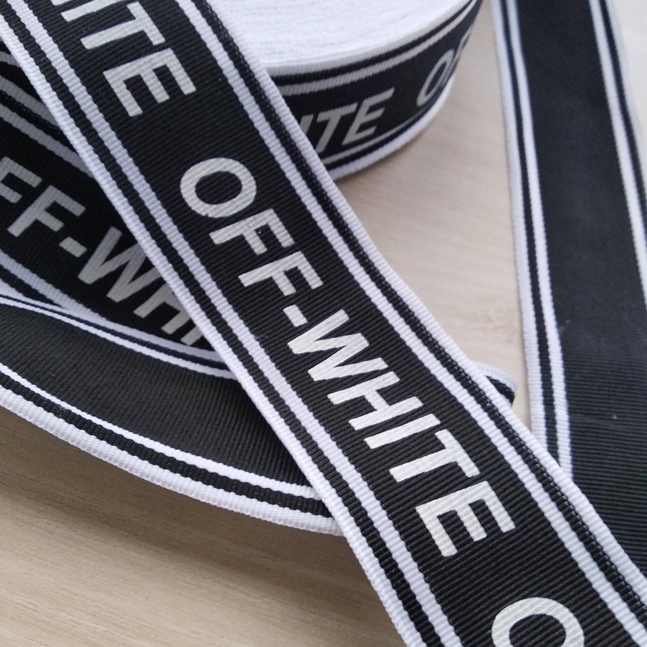 

Тесьма декоративная 4см OFF-WHITE черная с белыми полосами, Черный