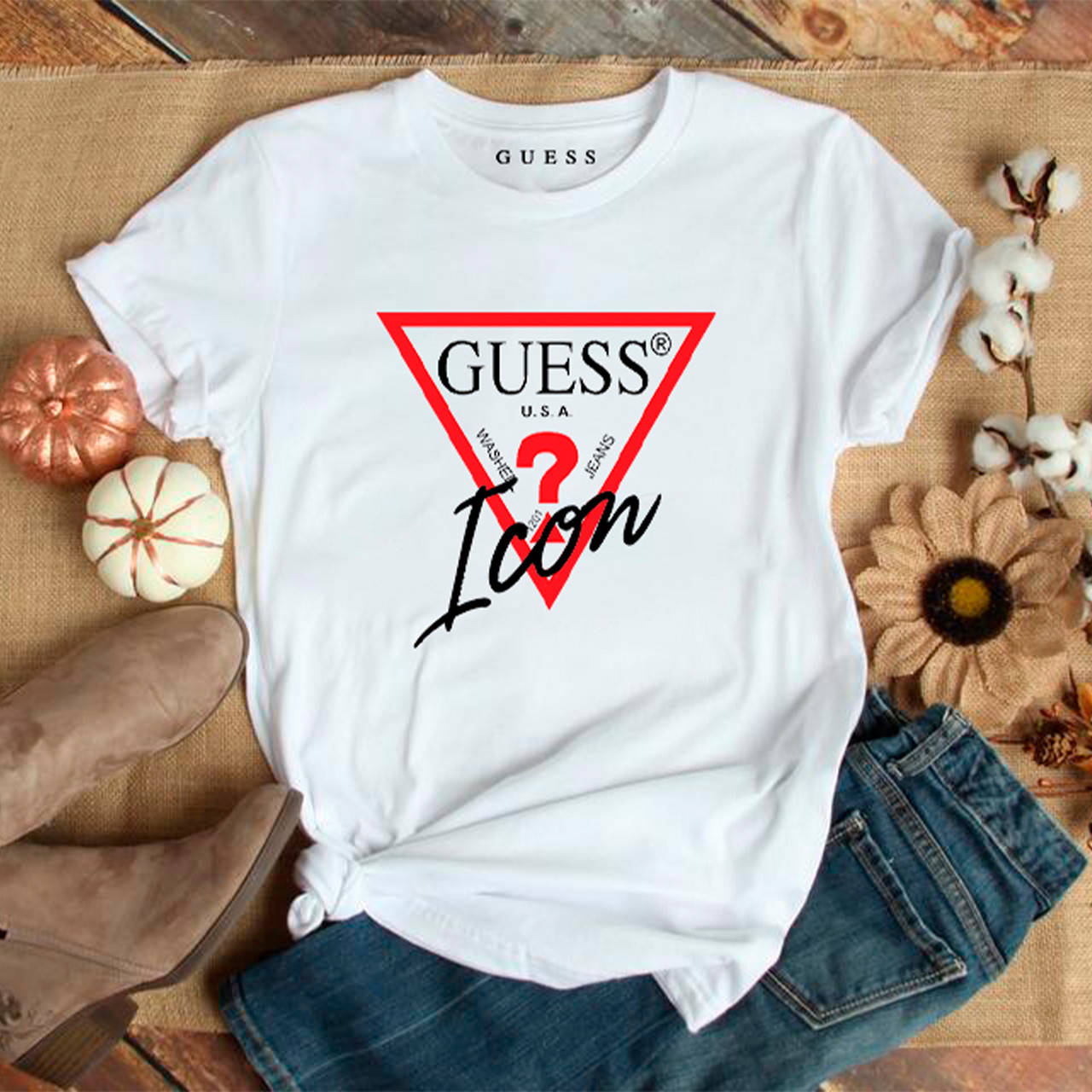 

Женская футболка Guess белая Гесс, Белый