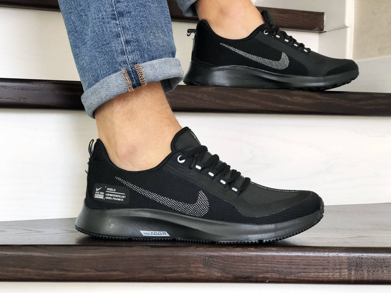 

Чоловічі кросівки Nike Run Utility Чорні 43, Черный