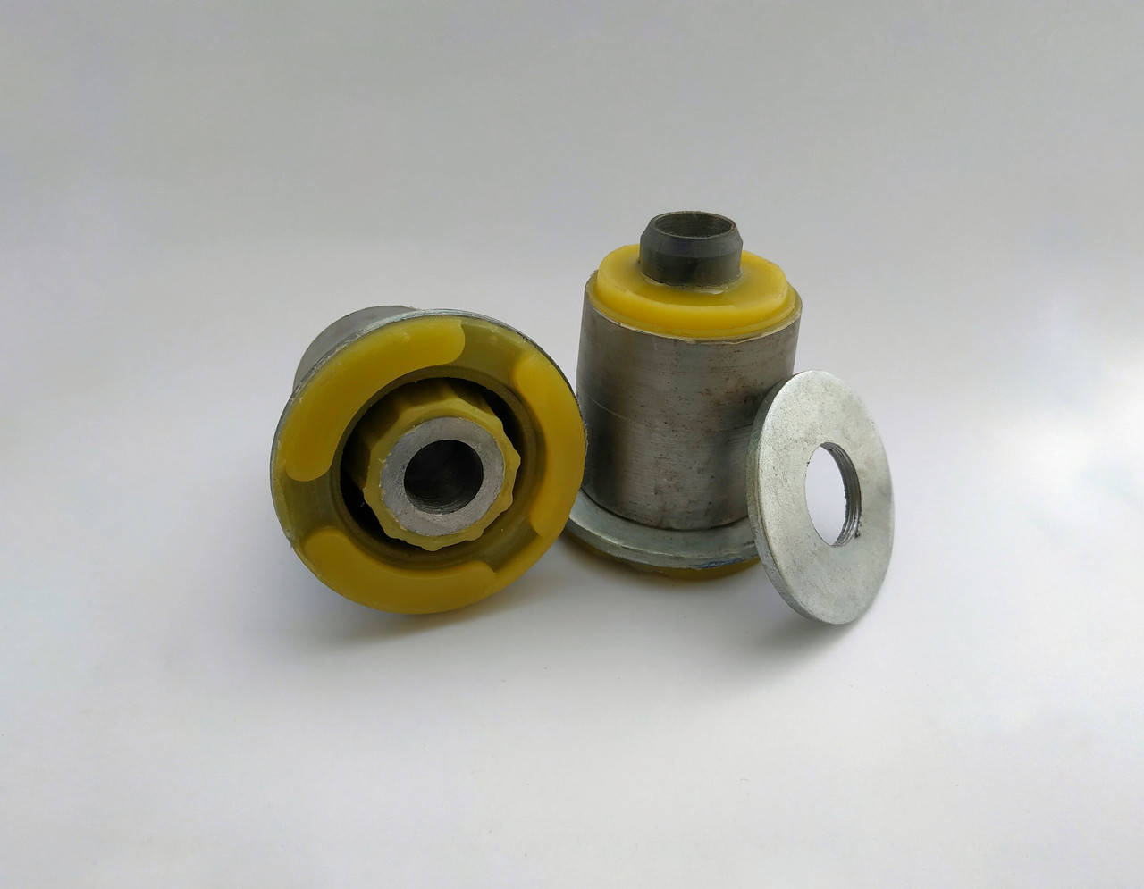 

Сайлентблок переднего подрамника (задний) полиуретановый OPEL VIVARO, RENAULT TRAFIC, NISSAN PRIMASTAR