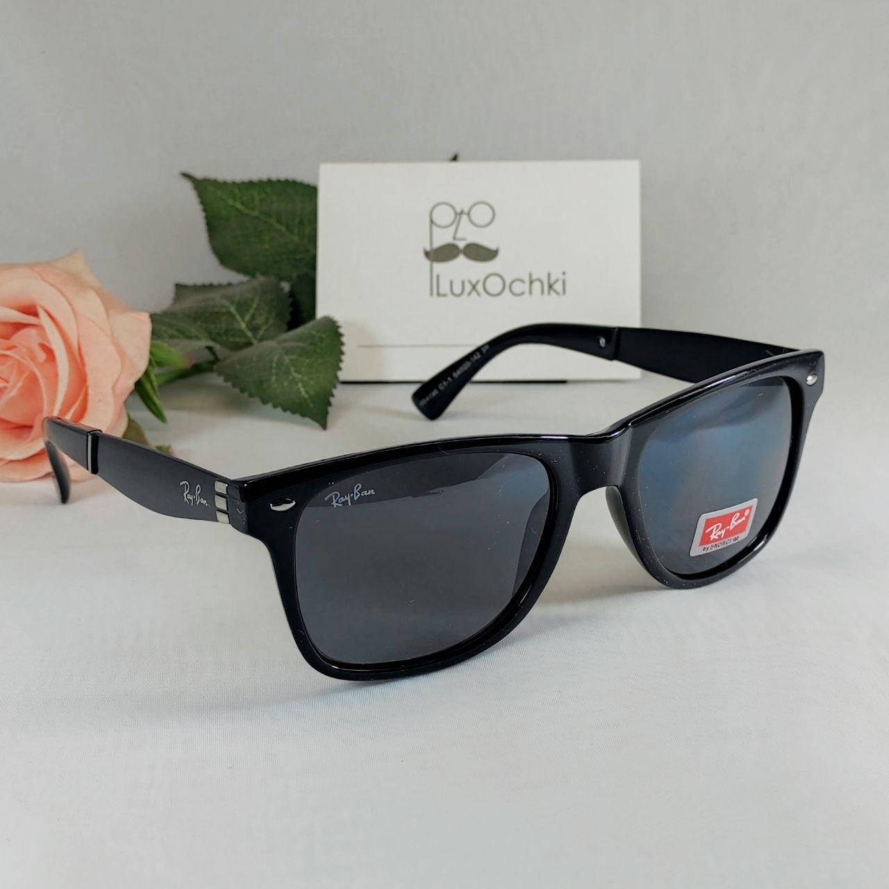 

Очки солнцезащитные Ray Ban Wayfarer черный