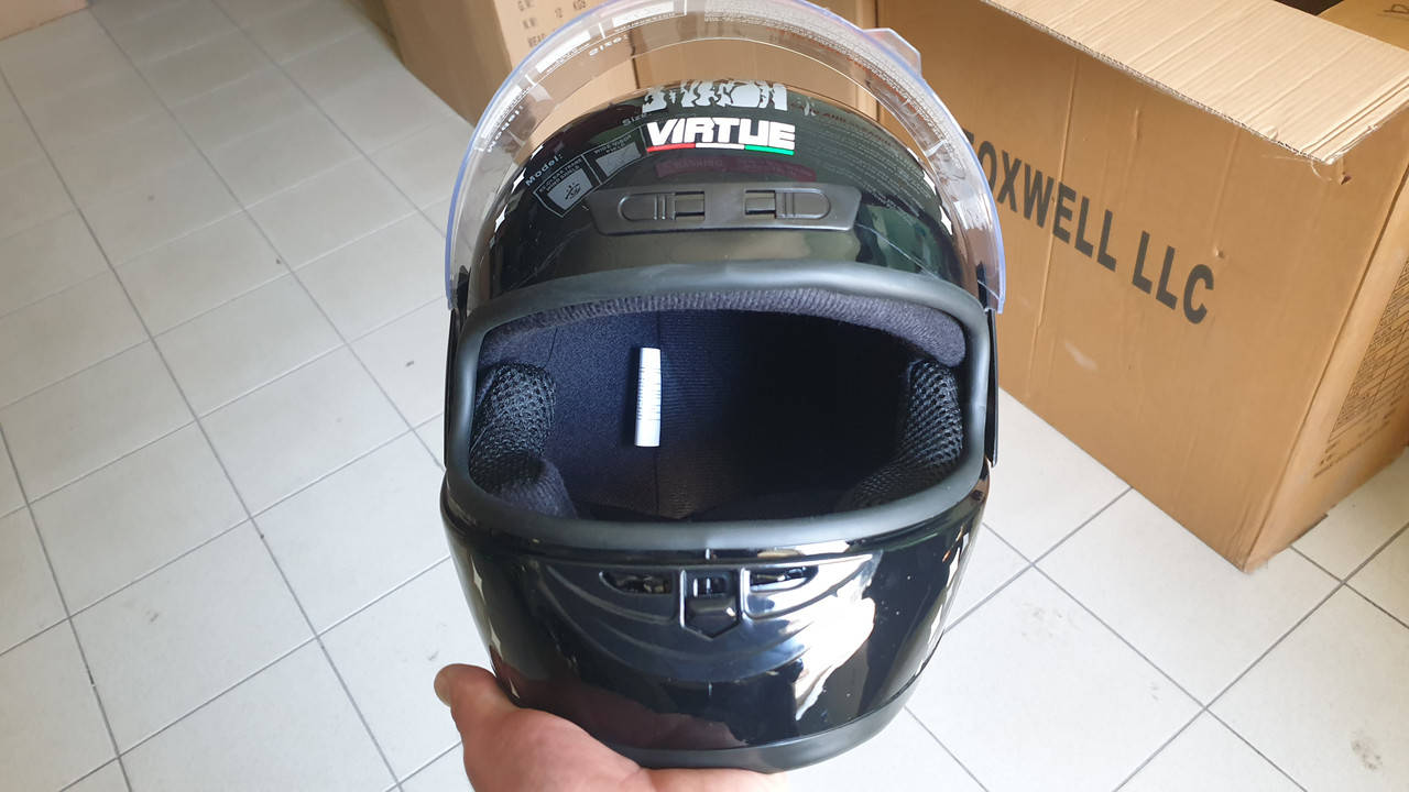 

Шлем интеграл MD-A105 (с бородой) черный с белым Virtue Уценка