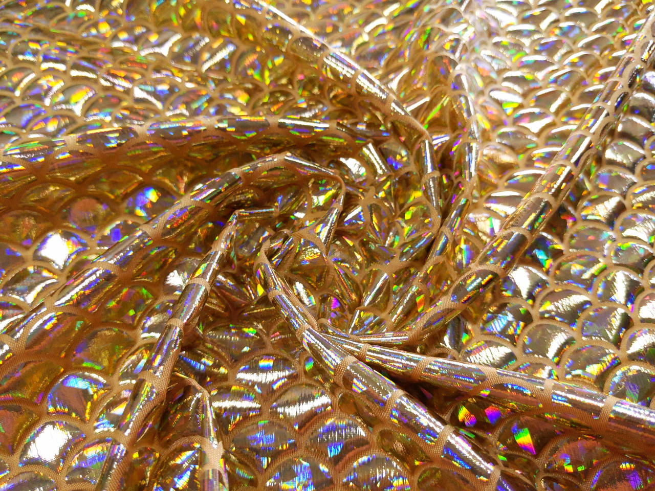 

Трикотаж масло голограмма чешуя, золото