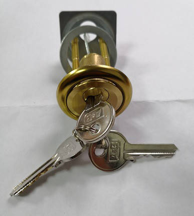 

Цилиндровый механизм A&B 3 ключа