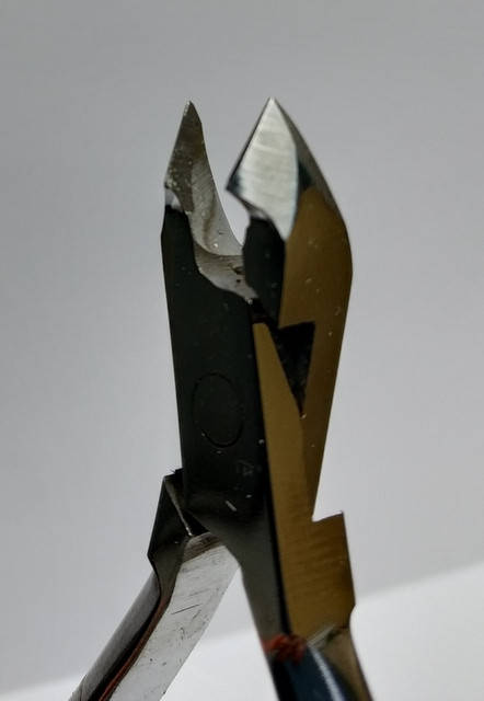 

Кусачки маникюрные для кутикул Q.P.I. PROFESSIONAL ручная заточка лезвие 6 мм QКМ-901